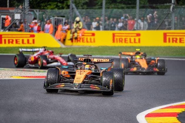 Formel 1 GP Spa Belgien. Sonntag, 27.07.2025 Oscar Piastri 81, McLaren Formula 1 Team und Lando Norris 4, McLaren Formula 1 Team und Charles Leclerc 16, Scuderia Ferrari; Formel 1 GP Spa Belgien. Sonntag, 27.07.2025 Copyright: xBEAUTIFULxSPORTS Erlhofx