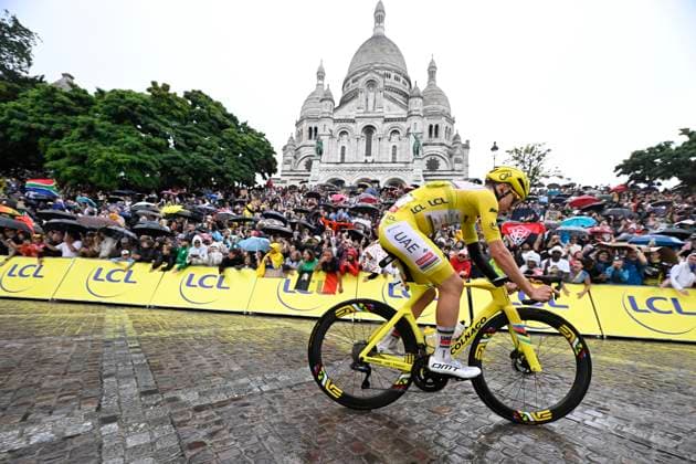 Tour de France 2025 Stage 21 PARIS CHAMPS-ELYSEES, FRANCE - JULY 27 : Pogacar Tadej (SLO) of UAE Team Emirates at the Basilique du Sacré CSur - Montmartre during stage 21 of the 112th edition of Tour de France an UCI World Tour 2.UWT cycling road race stage for Men Elite of 120 km with start in Mantes-la-Ville and finish in Paris Champs-Elysees on July 27, 2025 in Paris Champs-Elysees, France, 27 07 2025 ( Motordriver Kenny Verfaillie - Paris Champs-Elysees France  Copyright: xJanxDexMeuleneirx