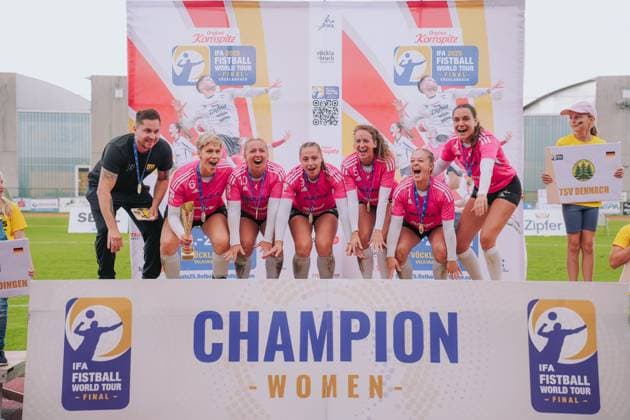Sport Bilder des Tages Platz 1 Frauen: TSV Dennach, Faustball, IFA Fistball World Tour Final, 27.07.25 Faustball, IFA Fistball World Tour Final, 27.07.25 Voecklabruck *** 1st place women TSV Dennach, Fistball, IFA Fistball World Tour Final, 27 07 25 Fistball, IFA Fistball World Tour Final, 27 07 25 Voecklabruck Copyright: xEibner-Pressefoto LarsxNeumannx EP_LNN