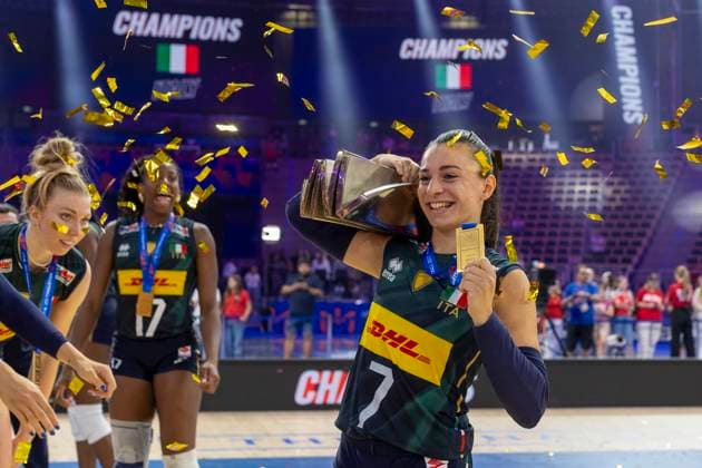 Women s Volleyball Nations League Finals 2025 Eleonora Fersino after the Woman™s Volleyball Nations League 2025 gold medal match between Italy and Brazil , at Atlas Arena in Lodz, Poland, on July 27, 2025. Lodz Poland  Copyright: xAndrzejxIwanczukx originalFilename:iwanczuk-womensvo250727_npuBo.jpg
