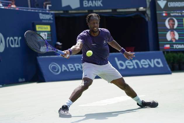 ATP, Tennis Herren Masters 1000 National Bank Open Toronto Presented by Rogers 2025 - Day2 Gael Monfils of France lunges to play a forehand against Tomas Barrios Vera of Chile during the Men s Singles first round match on day 2 of the ATP Masters 1000 National Bank Open at Sobeys Stadium. on July 27, 2025 in Toronto, Canada. (Photo by Leonardo Ramirez Eyepix Group) Copyright: xLeonardoxRamirez xEyepixxGroupx LR_27072025_162996