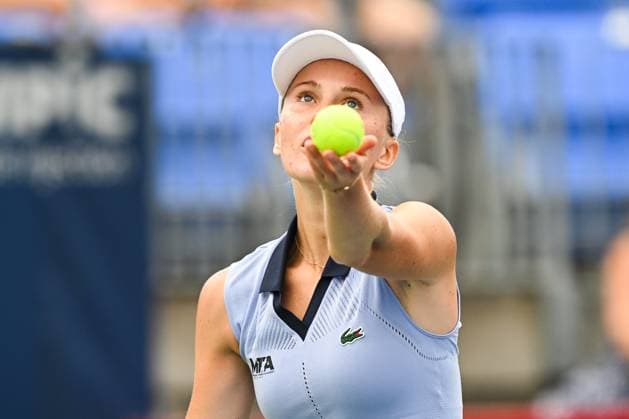 MONTREAL, QC - JULY 27: Polina Kudermetova serves the ball during a first round match at WTA, Tennis Damen National Bank Open on July 27, 2025 at IGA Stadium in Montreal, QC (Photo by David Kirouac Icon Sportswire) TENNIS: JUL 27 National Bank Open EDITORIAL USE ONLY Icon250727007