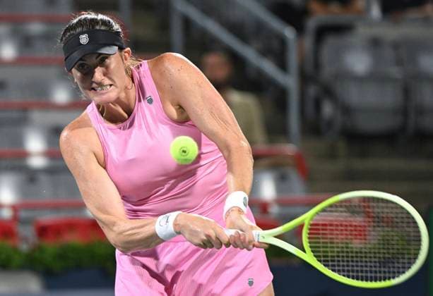 July 27, 2025, Montreal, Pq, Canada: Rebecca Marino, of Canada, plays a shot to Elsa Jacquemot, of France, during their first round match at the National Bank Open tennis tournament in Montreal, Sunday, July 27, 2025. Rebecca Marino, Elsa Jacquemot, - ZUMAc35_ 20250727_zaf_c35_068 Copyright: xGrahamxHughesx
