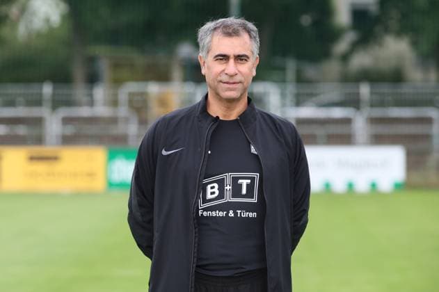 Teampraesentation Chemie Leipzig Regionalliga Physiotherapeut Alireza Hamzehian, BSG Chemie Leipzig; Regionalliga Nordost, Porträttermin 2025 2026 , Leipzig, 26.07.2025, Alfred-Kunze-Sportpark, Fußball , Nur zur redaktionellen Nutzung. Only editorial use.