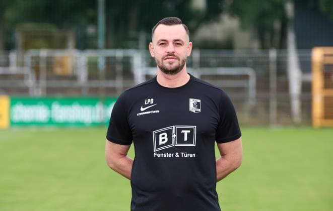 Teampraesentation Chemie Leipzig Regionalliga Physiotherapeut Leon -Philipp Dastych, BSG Chemie Leipzig; Regionalliga Nordost, Porträttermin 2025 2026 , Leipzig, 26.07.2025, Alfred-Kunze-Sportpark, Fußball , Nur zur redaktionellen Nutzung. Only editorial use.