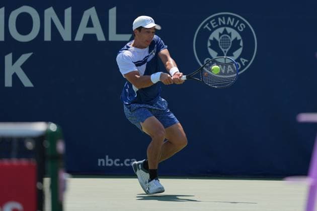 ATP, Tennis Herren Masters 1000 National Bank Open Toronto Presented by Rogers 2025 - Day3 Mackenzie McDonald of the United States plays a backhand against David Goffin of Belgium during the Men s Singles first round match on day 3 of the ATP Masters 1000 National Bank Open at Sobeys Stadium. on July 28, 2025 in Toronto, Canada. (Photo by Leonardo Ramirez Eyepix Group) Copyright: xLeonardoxRamirez xEyepixxGroupx LR-28072025-07069