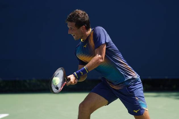 ATP, Tennis Herren Masters 1000 National Bank Open Toronto Presented by Rogers 2025 - Day3 Vit Kopriva of Czechia plays a backhand against Yunchaokete Bu of China during the Men s Singles first round match on day 3 of the ATP Masters 1000 National Bank Open at Sobeys Stadium. on July 28, 2025 in Toronto, Canada. (Photo by Leonardo Ramirez Eyepix Group) Copyright: xLeonardoxRamirez xEyepixxGroupx LR-28072025-04086