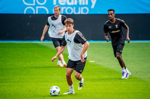 250729 Kenan Busuladzic during a UEFA Champions League training session with Malmö FF on July 29, 2025 in Malmö. Photo: Christian Örnberg BILDBYRAN COP 166 CO0595 fotboll football soccer fotball uefa champions league qualifier champions league träning practice training malmö ff bbeng Copyright: CHRISTIANxÖRNBERG BB250729CO046