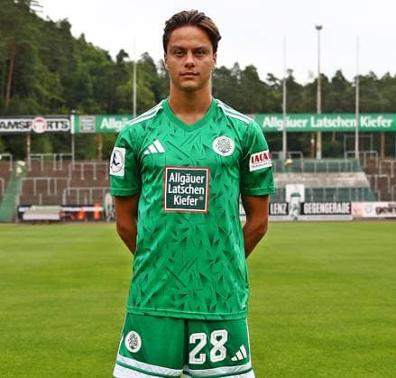 26.07.2025, xmohx, Fussball Regionalliga Suedwest, FC Homburg - Fototermin Saison 2025 26 v.l. Minos Gouras (Homburg) (DFL DFB REGULATIONS PROHIBIT ANY USE OF PHOTOGRAPHS as IMAGE SEQUENCES and or QUASI-VIDEO) Homburg