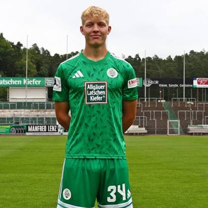 26.07.2025, xmohx, Fussball Regionalliga Suedwest, FC Homburg - Fototermin Saison 2025 26 v.l. Grischa Walzer (Homburg) (DFL DFB REGULATIONS PROHIBIT ANY USE OF PHOTOGRAPHS as IMAGE SEQUENCES and or QUASI-VIDEO) Homburg