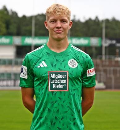 26.07.2025, xmohx, Fussball Regionalliga Suedwest, FC Homburg - Fototermin Saison 2025 26 v.l. Grischa Walzer (Homburg) (DFL DFB REGULATIONS PROHIBIT ANY USE OF PHOTOGRAPHS as IMAGE SEQUENCES and or QUASI-VIDEO) Homburg