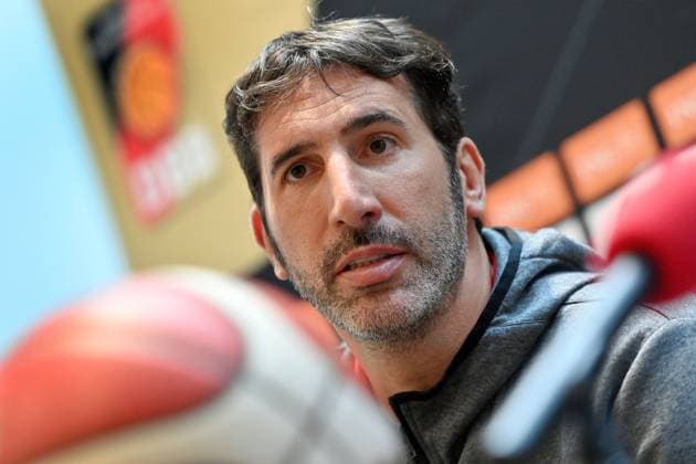 Bundestrainer Alex Mumbru, Einzelbild,angeschnittenes Einzelmotiv,Portraet,Portrait,Porträt. Pressegespraech Deutscher Basketbal Bund (DBB) am 29.07.2025 in Muenchen. Â