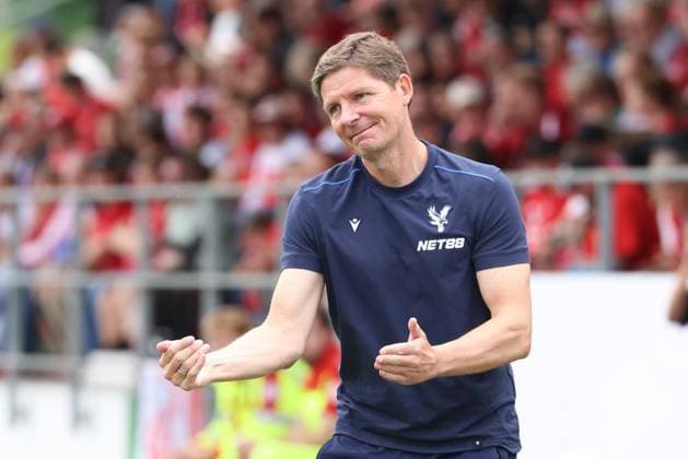SOCCER - Mainz vs Crystal Palace, test match WALS,AUSTRIA,29.JUL.25 - SOCCER - 1. DFL, 1. Deutsche Bundesliga, Premier League, 1. FSV Mainz 05 vs Crystal Palace, test match. Image shows head coach Oliver Glasner (Crystal Palace).  GEPAxpictures xMathiasxMandl