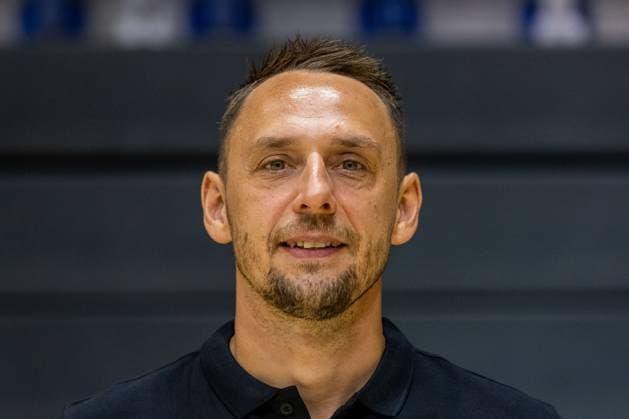 29.07.2025, xtgx, SC Magdeburg - Fototermin Saison 2025 26 v.l. Dino Spiranec (Magdeburg, Torwarttrainer) Portrait, Portraet, Einzelbild Magdeburg