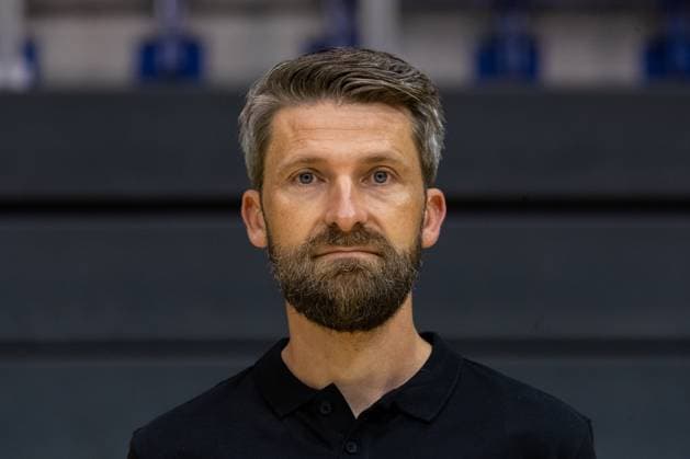 29.07.2025, xtgx, SC Magdeburg - Fototermin Saison 2025 26 v.l. Physiotherapeut Tino Meyer Portrait, Portraet, Einzelbild Magdeburg