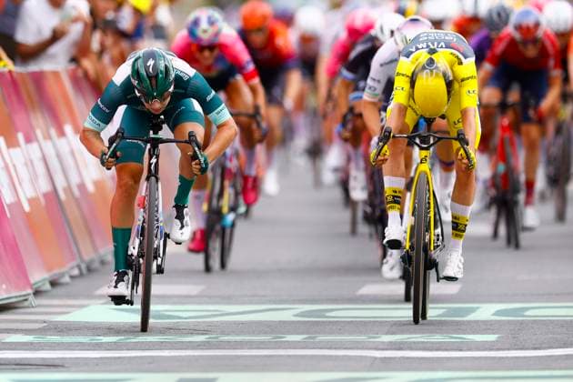 Tour de France Femmes 2025 - stage 4 Tour de France Femmes 2025 - 4th Edition - 4th stage Saumur - Poitiers 130,7 Km - 29 07 2025 - Lorena Wiebes (NED - Team SD Worx - Protime) - Marianne Vos (NED - Team Visma - Lease a Bike) - photo Rafa Gomez SprintCyclingAgency 2025 Poitiers France  Copyright: xRafaxGomezx xSprintcyclingagencyx