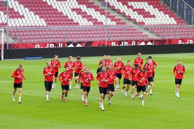 SOCCER - UEFA CL, RBS vs Brann SALZBURG,AUSTRIA,29.JUL.25 - SOCCER - UEFA Champions League, Red Bull Salzburg vs SK Brann Bergen, preview, training Brann. Image shows the team of Brann.  GEPAxpictures xMathiasxMandl