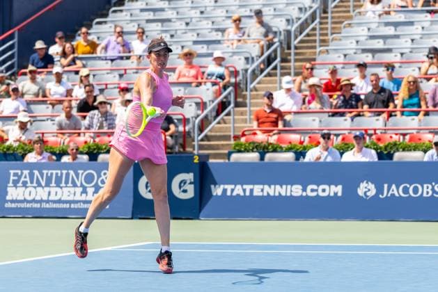 July 29, 2025, Montreal, Quebec, Canada: REBECCA MARINO (WC), from Canada forehand in first set against Emma Navarro (8), from USA at Canadian Open at IGA stadium in Montreal, Quebec, Canada on 2024-05-24 Montreal Canada - ZUMAl189 20250729_zsp_l189_012 Copyright: xYannickxLegarex