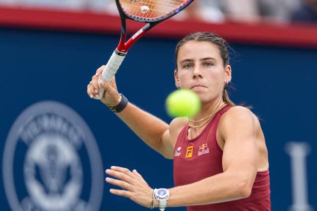 July 29, 2025, Montreal, Quebec, Canada: EMMA NAVARO (8), from USA forehand in second set against Rebecca Marino (WC), from Canada at Canadian Open at IGA stadium in Montreal, Quebec, Canada on 2024-05-24 Montreal Canada - ZUMAl189 20250729_zsp_l189_032 Copyright: xYannickxLegarex