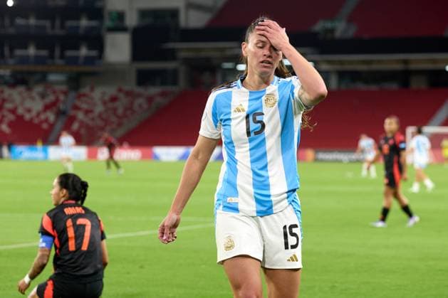 Florencia Bonsegundo of Argentina reacts to a missed goal shot during the semifinal of Copa America Feminina between Argentina and Colombia at Rodrigo Paz Delgado Stadium on July 28, 2025 in Quito, Ecuador (Photo by Camilla Stolen, Imago) Quito Ecuador Copyright: xCamillaxStolenx L1046363
