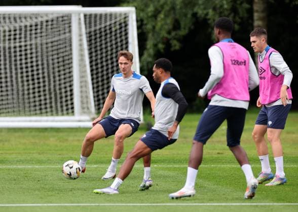 Kieran Dowell and his team mates training ahead of tomorrow s Champions League second leg qualifying match against Panathinaikos. Rangers Training - The Rangers Training Centre, Glasgow, Lanarkshire, Scotland, UK - 29 Jul 2025Glasgow The Rangers Training Centre Lanarkshire United Kingdom  Copyright: xO Rourke RangersxFC Shutterstockx 15419009bh