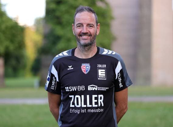 29.07.2025, Deutschland, Bietigheim, Handball 2. Bundesliga, SG BBM Bietigheim Porträttermin, Trainer Iker Romero (Chefcoach)