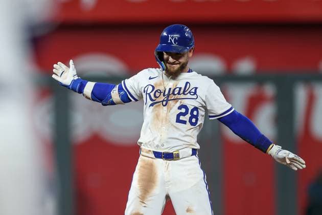 July 29, 2025: Kansas City Royals center fielder Kyle Isbel (28) reacts to his three RBI double during the sixth inning against the Atlanta Braves at Kauffman Stadium in Kansas City, MO. CSM Kansas City United States of America - ZUMAc04_ 20250729_zma_c04_217 Copyright: xDavidxSmithx