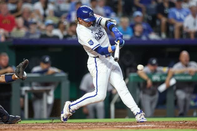 July 29, 2025: Kansas City Royals shortstop Bobby Witt Jr. (7) hits an RBI single against the Atlanta Braves during the sixth inning at Kauffman Stadium in Kansas City, MO. CSM Kansas City United States of America - ZUMAc04_ 20250729_zma_c04_218 Copyright: xDavidxSmithx