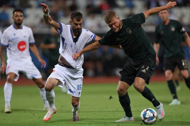 Champions league qualifying FC Drita vs FC Copenhagen in Pristina, Kosovo Andreas Cornelius (R) of Copenhagen in action against Egzon Bejtullai (L) of Drita during the champions league second qualifying round leg 2 match between FC Drita and FC Copenhagen, in Pristina, Kosovo on July 29, 2025. Pristina Kosovo, Republic Of Copyright: xMatrixxImages ValdrinxXhemajx 