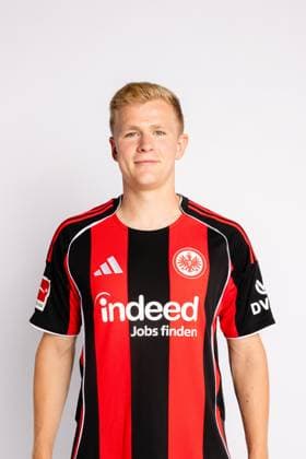 Jonathan Burkardt - Eintracht Frankfurt, Porträttermin 2025 2026, GER Eintracht Frankfurt, Porträttermin 2025 2026, GER