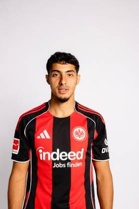 Fares Chaibi - Eintracht Frankfurt, Porträttermin 2025 2026, GER Eintracht Frankfurt, Porträttermin 2025 2026, GER ***