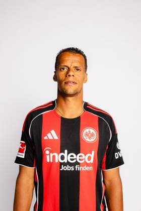 Timothy Chandler - Eintracht Frankfurt, Porträttermin 2025 2026, GER Eintracht Frankfurt, Porträttermin 2025 2026, GER