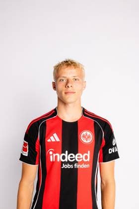 Oscar Hojlund - Eintracht Frankfurt, Porträttermin 2025 2026, GER Eintracht Frankfurt, Porträttermin 2025 2026, GER