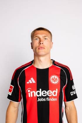 Rasmus Kristensen - Eintracht Frankfurt, Porträttermin 2025 2026, GER Eintracht Frankfurt, Porträttermin 2025 2026, GER