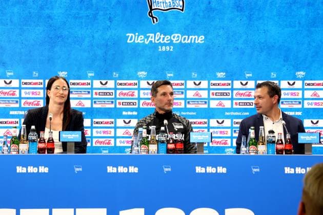 DEU, DFL, 2. FBL Hertha BSC, PK, 30.07.2025, Sportforum, Berlin, DEU, DFL, 2. FBL Hertha BSC, PK, im Bild Benjamin Weber (Sportdirektor, Hertha BSC Berlin), Cheftrainer Stefan Leitl (Hertha BSC Berlin) DFL - regulations prohibit any use of Photographs as image sequences and or quasi-video