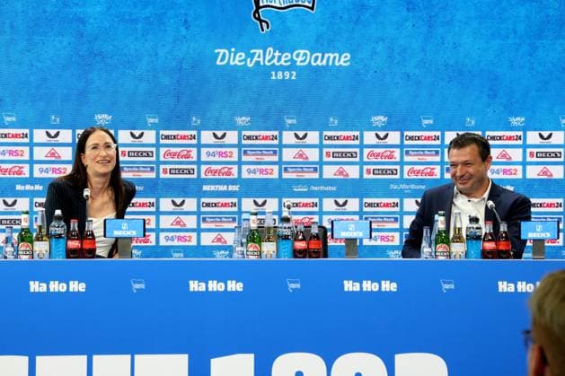 DEU, DFL, 2. FBL Hertha BSC, PK, 30.07.2025, Sportforum, Berlin, DEU, DFL, 2. FBL Hertha BSC, PK, im Bild Benjamin Weber (Sportdirektor, Hertha BSC Berlin), Cheftrainer Stefan Leitl (Hertha BSC Berlin) DFL - regulations prohibit any use of Photographs as image sequences and or quasi-video