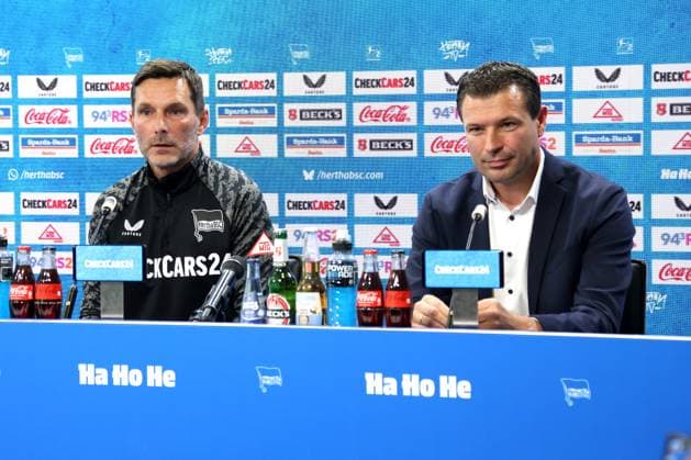 DEU, DFL, 2. FBL Hertha BSC, PK, 30.07.2025, Sportforum, Berlin, DEU, DFL, 2. FBL Hertha BSC, PK, im Bild Benjamin Weber (Sportdirektor, Hertha BSC Berlin), Cheftrainer Stefan Leitl (Hertha BSC Berlin) DFL - regulations prohibit any use of Photographs as image sequences and or quasi-video