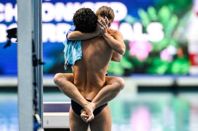 Chiara Pellacani and Matteo Santoro celebrate after winning the gold medal in the Mixed 3m Synchronized during the 22nd World Aquatics Championships at the OCBC Aquatic Centre in Singapore (Singapore), July 30, 2025. AndreaxStaccioli