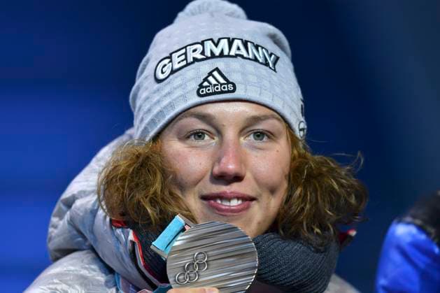 Zum tragischen Tod von Laura DAHLMEIER bei Bergunglueck in Pakistan: ARCHIVFOTO; Laura DAHLMEIER (GER) 3. Platz, Bronze, Bronzemedaille, Bronzemedaillengewinnerin, Jubel,Freude,Begeisterung, Biathlon,15 km Einzel der Frauen,Siegerehrung,Victory Ceremony,PyeongChang Olympic Medals Plaza am 16.02.2018. Olympische Winterspiele 2018, vom 09.02. - 25.02.2018 in PyeongChang Suedkorea. Â *** On the tragic death of Laura DAHLMEIER in a mountain accident in Pakistan ARCHIVE PHOTO Laura DAHLMEIER GER 3rd place, bronze, bronze medal, bronze medal winner, jubilation, joy, enthusiasm, biathlon, womens 15 km individual, award ceremony, Victory Ceremony, PyeongChang Olympic Medals Plaza on 16 02 2018 Olympic Winter Games 2018, from 09 02 25 02 2018 in PyeongChang South Korea Â