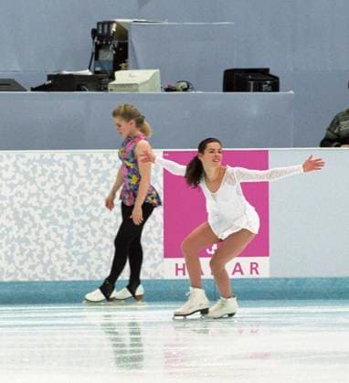 HAMAR 19940217 Vinter-OL pa Lillehammer De amerikanske kunstloperne Tonya Harding (tv) og Nancy Kerrigan trener sammen i HAMAR 19940217 Vinter-OL pa Lillehammer De amerikanske kunstloperne Tonya Harding tv og Nancy Kerrigan trener sammen i Hamar OL-amfi. Harding ankom Hamar dagen for,etter a ha blitt holdt tilbake i USA mens man etterforsket angrepet mot Kerrigan som satte henne ut av spill for det amerikanske mesterskapet. FOTO: Lise Aserud NTB EDITORIAL USE ONLY Ref:_SPOhEbVFCaKQkA.jpg *** HAMAR 19940217 Winter Olympics in Lillehammer The American figure skaters Tonya Harding tv and Nancy Kerrigan train together in the Hamar Olympic amphitheater Harding arrived in Hamar the day before, after being detained in the USA while the attack on Kerrigan was investigated which put her out of the running for the American the championship PHOTO Lise  EDITORIAL USE ONLY. RESTRICTED USE FOR BETTING COMPANIES Ref:0240108045st.jpg *** HAMAR 19940217 Winter Olympics at Lillehammer American figure skaters Tonya Harding, left, and Nancy Kerrigan train together in HAMAR 19940217 Winter Olympics at Lillehammer American figure skaters Tonya Harding, left, and Nancy Kerrigan train together in Hamar Olympic Amphitheatre Harding arrived in Hamar the day before,after being detained in the USA while investigating the attack on Kerrigan that sidelined her for the US championships PHOTO Lise Aserud NTB EDITORIAL USE ONLY Ref SPOhEbVFCaKQkA jpg HAMAR 19940217 Winter Olympics in Lillehammer The American figure skaters Tonya Harding tv and Nancy Kerrigan train together in the Hamar Olympic amphitheater Harding arrived in Hamar the day before, after being detained in the USA while the attack on Kerrigan was investigated which put her out of the running for the American the championship PHOTO Lise xxBELxFRAxISLxITAxPORxIRLxLUX EDITORIAL USE ONLY RESTRICTED USE FOR BETTING COMPANIES  Copyright: xIMAGO NTBx