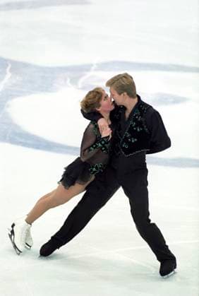 HAMAR 19940220 OL 94 Lillehammer Vinter-OL pa Lillehammer Kunstlop Isdans Originaldans Hamar OL-amfi. Det britiske p HAMAR 19940220 OL 94 Lillehammer Vinter-OL pa Lillehammer Kunstlop Isdans Originaldans Hamar OL-amfi. Det britiske paret Jayne Torvill og Christopher Dean som ble olympiske mestre i 1984 returnerte til amatorenes rekker for a delta i OL-94. De ble nr. 3. Her i aksjon i Originaldansen. Foto: Hans Brox NTB Hamar Norge EDITORIAL USE ONLY Ref:_SPOQB8lvO6onjo.jpg *** HAMAR 19940220 OL 94 Lillehammer Winter Olympics at Lillehammer Skating Ice dance Original dance Hamar Olympic amphitheater The British couple Jayne Torvill and Christopher Dean who became Olympic champions in 1984 returned to the amateur ranks to participate in the 94 Olympics They were no. 3 Here in action in the Original dance Photo Hans Brox NTB Hamar Norway ED  EDITORIAL USE ONLY. RESTRICTED USE FOR BETTING COMPANIES Ref:0240247065st.jpg *** HAMAR 19940220 OL 94 Lillehammer Winter Olympics Lillehammer Skating Ice dance Original dance Hamar Olympic amphitheater The British couple Jayne Torvill and Christopher Dean who became Olympic champions in 1984 returned to the amateur ranks to participate in the 94 Olympics They became no. 3 Here in action in the Original dance Photo Hans Brox NTB Hamar Norge EDITORIAL USE ONLY Ref SPOQB8lvO6onjo jpg HAMAR 19940220 OL 94 Lillehammer Winter Olympics at Lillehammer Skating Ice dance Original dance Hamar Olympic amphitheater The British couple Jayne Torvill and Christopher Dean who became Olympic champions in 1984 returned to the amateur ranks to participate in the 94 Olympics They were no 3 Here in action in the Original dance Photo Hans Brox NTB Hamar Norway ED  EDITORIAL USE ONLY RESTRICTED USE FOR BETTING COMPANIES  Copyright: xIMAGO NTBx