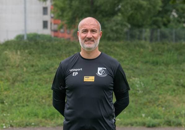 Trainer Ersan Parlatan; VSG Altglienicke; Regionalliga Nordost, Porträttermin 2025 2026, 17.07.2025, Copyright: xSebastianxRäppold MatthiasxKochx
