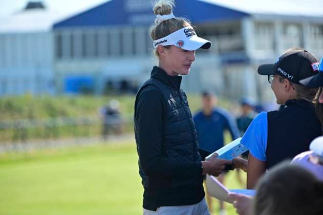 30th July 2025; Royal Porthcawl Golf Club, Porthcawl, Wales; AIG Womens Open Golf, Practice Day; Nelly Korda being gifted lego by a fan  AledxHopkins