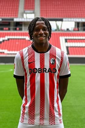 Johan Manzambi (SC Freiburg, 44) GER, SC Freiburg, Fussball, 1. BL, Portraettermin 2025 2026, 30.07.2025 GER, SC Freiburg, Fussball, 1. BL, Portraettermin 2025 2026, 30.07.2025 Freiburg *** Johan Manzambi SC Freiburg, 44 GER, SC Freiburg, Football, 1 BL, portrait date 2025 2026, 30 07 2025 GER, SC Freiburg, Football, 1 BL, portrait date 2025 2026, 30 07 2025 Freiburg Copyright: xEibner-Pressefoto ThomasxHessx EP_THS