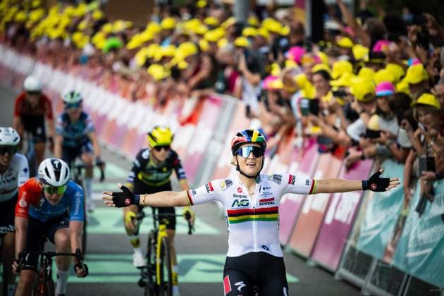 TOUR DE FRANCE FEMMES 5 eme etape PHOTOPQR LA MONTAGNE SALESSE Florian ; ; 30 07 2025 ; TOUR DE FRANCE FEMMES , arrivee a GUERET le 30 07 25 , kim LE COURT PIENAAR photo florian salesse SPORTS CYCLISME TDF Women s Tour de france, on july 29th 2025 France  Copyright: xPHOTOPQR LAxMONTAGNE MAXPPPxSALESSExFlorianx 20250730LMT2177 20250730LMT2177