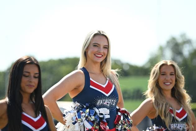 Jul 30, 2025; Foxborough, MA, USA; The New England Patriots Cheerleaders entertain fans before training camp at Gillette Stadium, in Foxborough, Massachusetts. CSM Foxborough USA - ZUMAc04_ 20250730_zma_c04_001 Copyright: xEricxCanhax