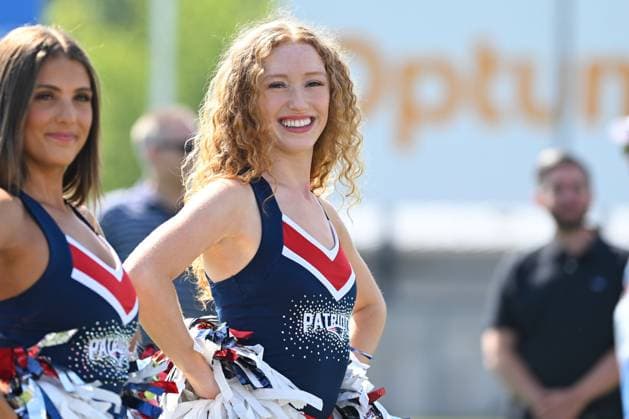 Jul 30, 2025; Foxborough, MA, USA; The New England Patriots Cheerleaders entertain fans before training camp at Gillette Stadium, in Foxborough, Massachusetts. CSM Foxborough USA - ZUMAc04_ 20250730_zma_c04_008 Copyright: xEricxCanhax