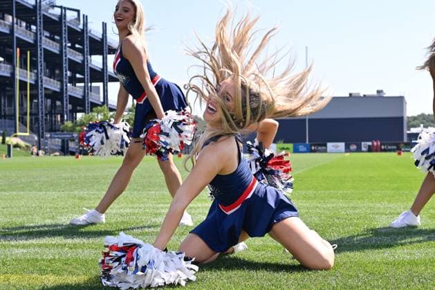 Jul 30, 2025; Foxborough, MA, USA; The New England Patriots Cheerleaders entertain fans before training camp at Gillette Stadium, in Foxborough, Massachusetts. CSM Foxborough USA - ZUMAc04_ 20250730_zma_c04_018 Copyright: xEricxCanhax