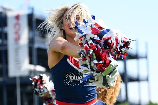 Jul 30, 2025; Foxborough, MA, USA; The New England Patriots Cheerleaders entertain fans before training camp at Gillette Stadium, in Foxborough, Massachusetts. CSM Foxborough USA - ZUMAc04_ 20250730_zma_c04_029 Copyright: xEricxCanhax