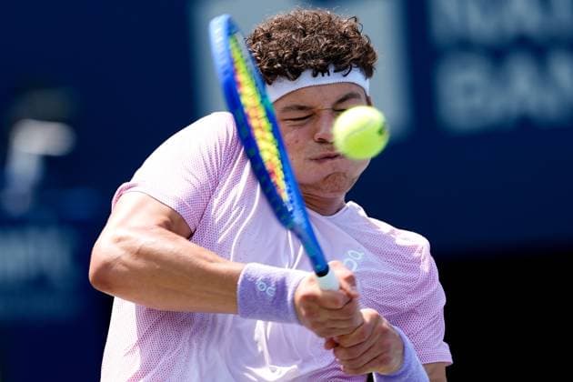National Bank Open 2025 - Day 5 TORONTO, CANADA - JULY 30 : Ben Shelton of the United States in action against Adrian Mannarino of France on day five of the 2025 National Bank Open at Sobeys Stadium in Toronto, Ontario, Canada on July 30, 2025. Mert Alper Dervis Anadolu Ontario Canada. Editorial use only. Please get in touch for any other usage.  Copyright: x2025xAnadoluxMertxAlperxDervisx